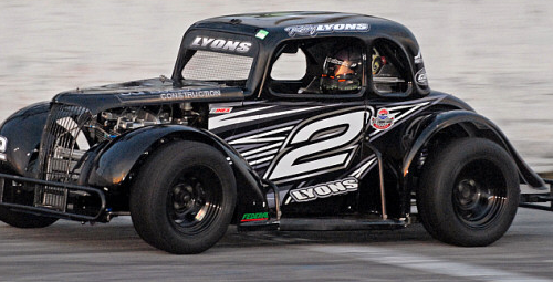 2015 campaign kicks off with OSW win.